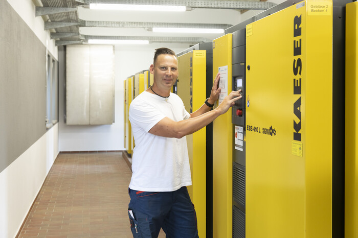 Шест винтови въздуходувки EBS на KAESER KOMPRESSOREN.