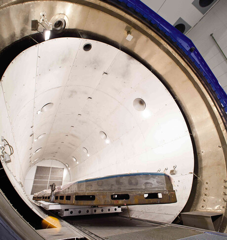 Захранване със сгъстен въздух и азот от KAESER за лабораторни автоклави